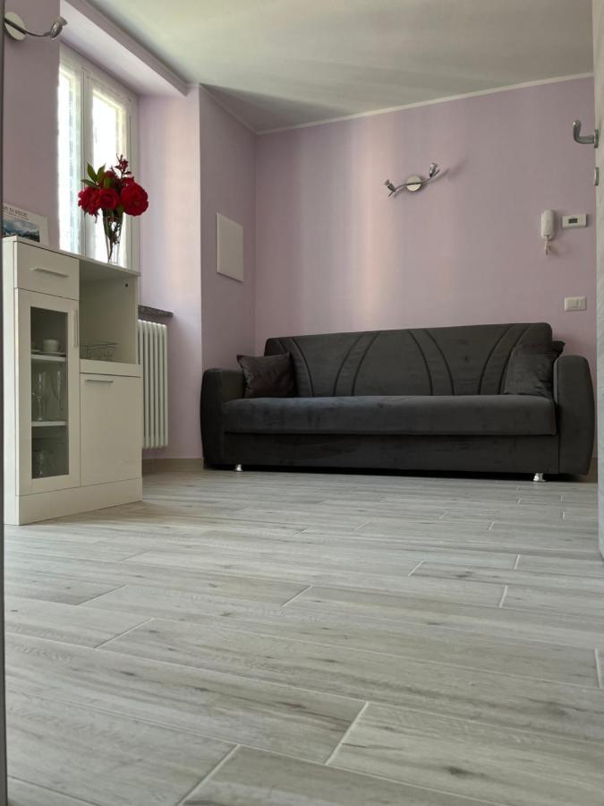 Casa Castellana Apt 1 E Casa Castellana Apt 2 Sala Comacina Bagian luar foto